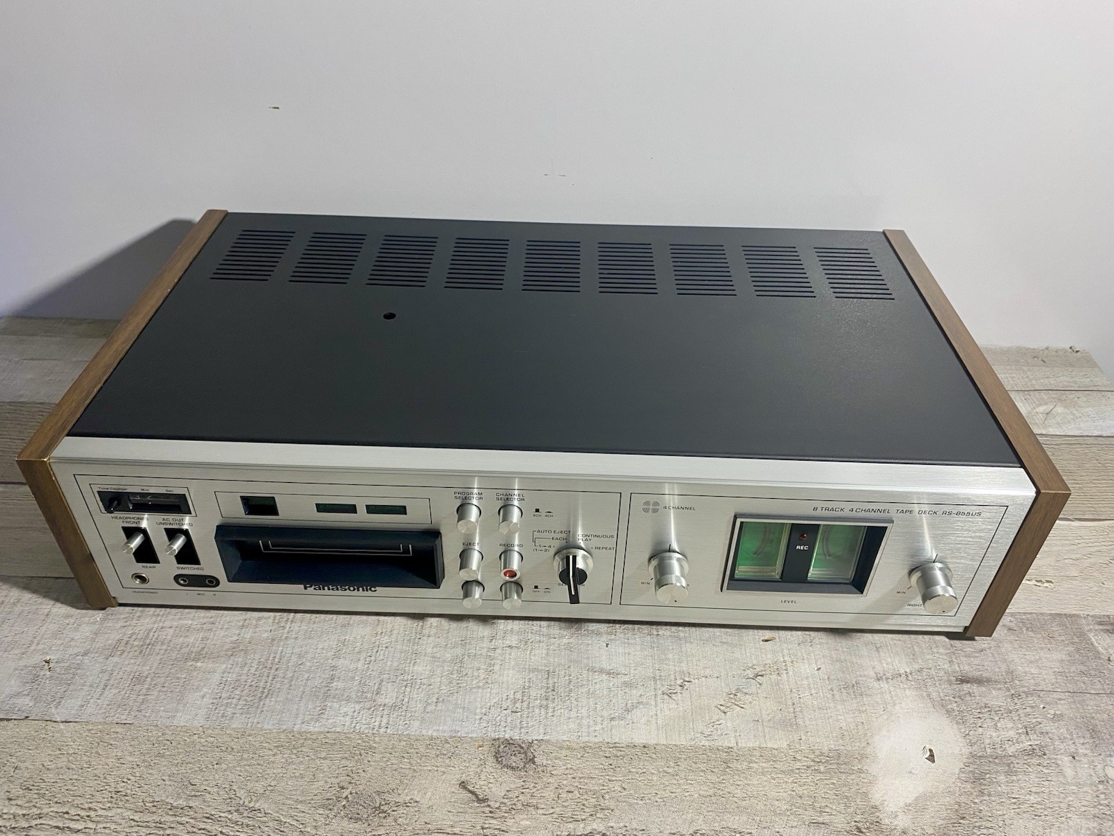 Serviced Panasonic Quad 8 Track Player Recorder RS-855 Multi Voltage (See Video)