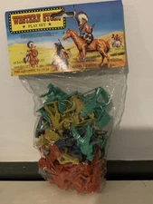 VINTAGE WESTERN STORY PLAY SET COWBOYS & INDIANS PLASTIC TOY FIGURE NEW SEALED