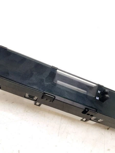 Toyota 4runner SR5 2016 montaje de reloj digital interior Foto 4 de 4