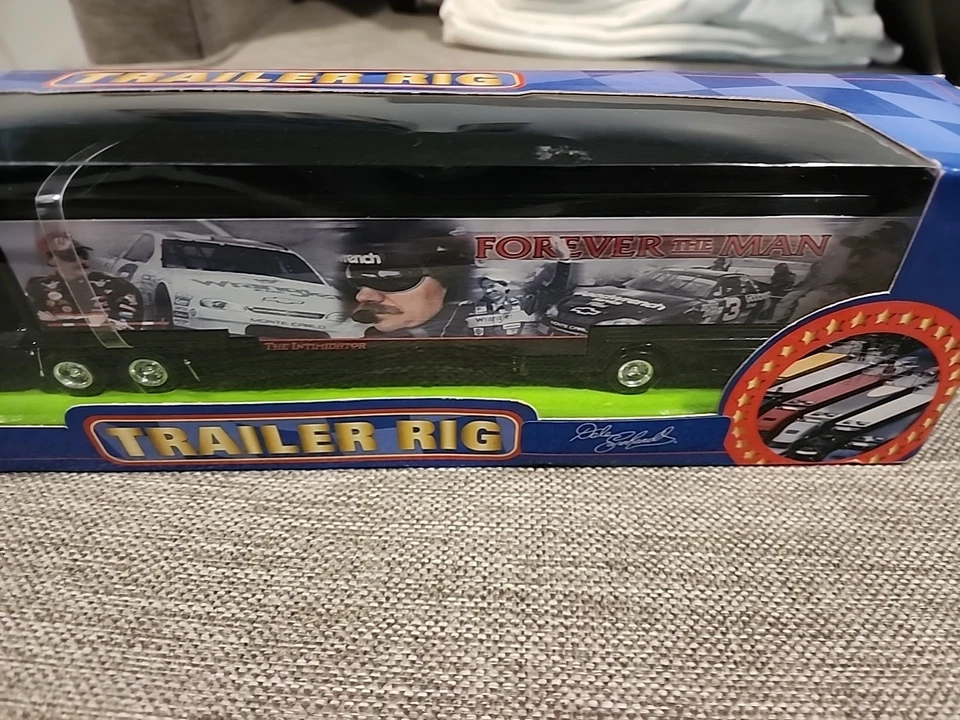 Remolque de plataforma Winners Circle 2002 Dale Earnhardt Forever The Man 1:64 Foto 2 de 4
