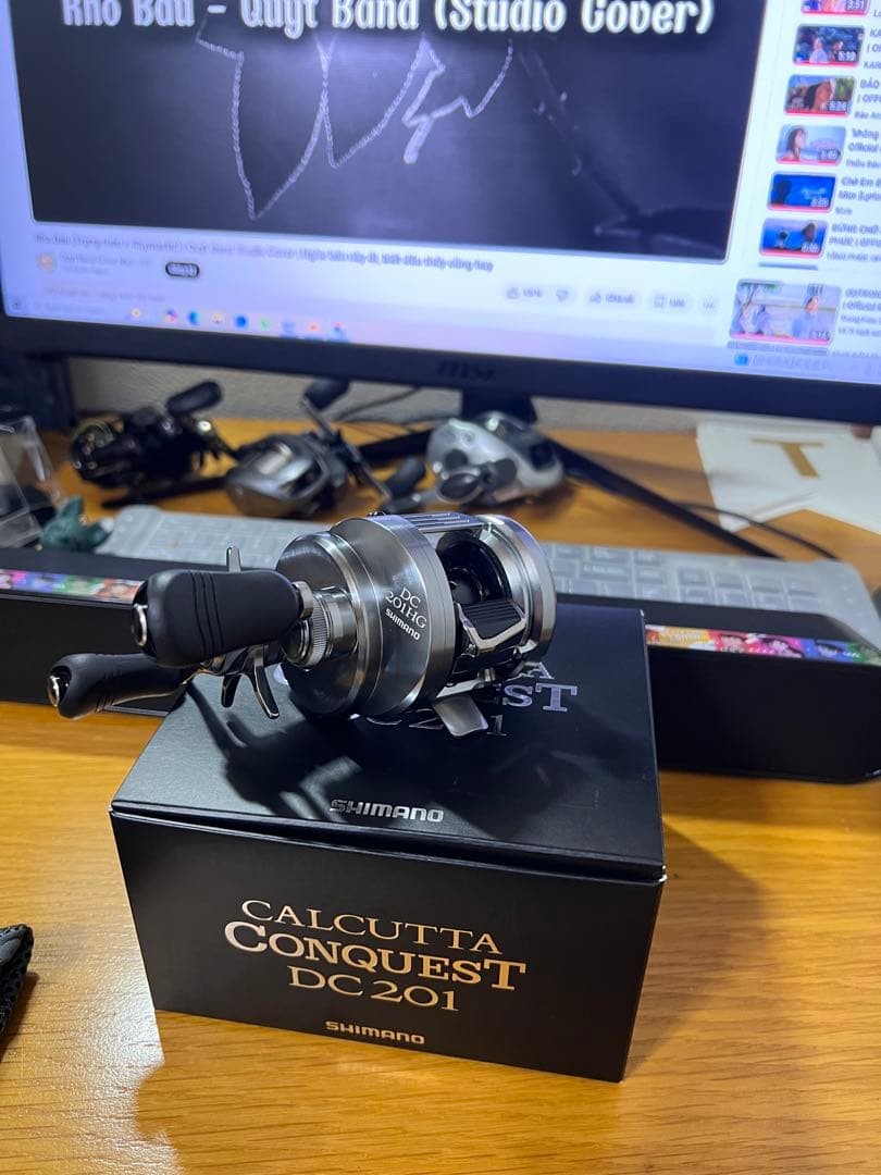 MINT SHIMANO CALCUTTA CONQUEST DC201 Baitcasting Reel Few Times