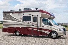 2018 Dynamax Isata 3 24FWM