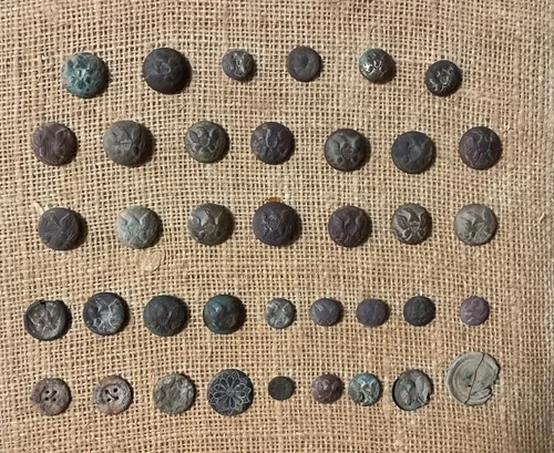 Early 1900s Relic Display Case W Glass Lid. 40+ Civil War Buttons! Great Project