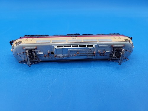N Scale Arnold 0236 DB E03004 Locomotive - Picture 11 of 11