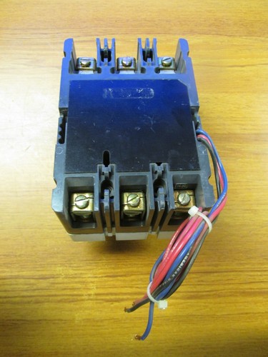 CUTLER-HAMMER/ WESTINGHOUSE PROTECTOR W/ AUX 15A, CAT# HMCP015E0CA02 .. WI-210 - Picture 4 of 6