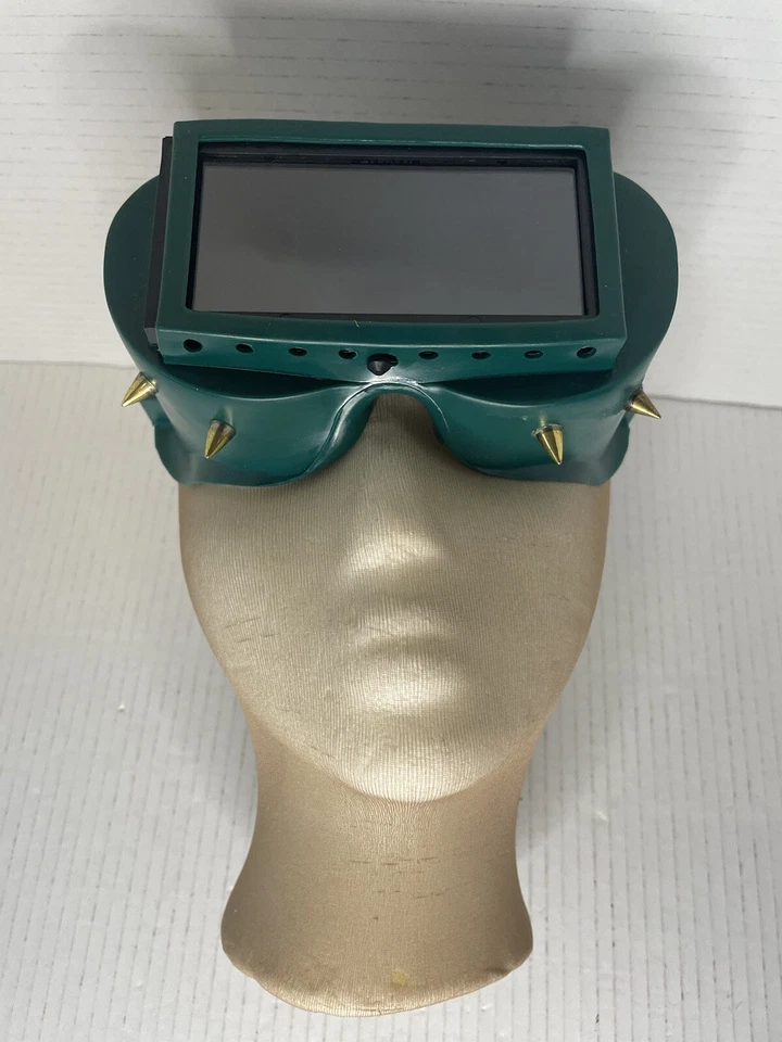 Disfraz Steampunk Lente Oscura Gafas Soldador Hombre Ardiente Verde con Picos Dorados Foto 2 de 4