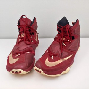 lebron maroon shoes