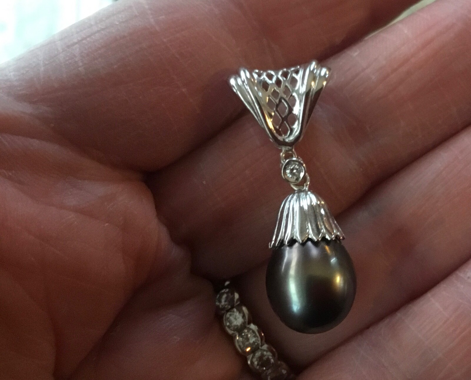 18K SOLID WHITE GOLD DANGLING BLACK TAHITIAN PEAR… - image 5