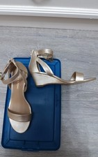 sun and stone gold strapped dressy sandals 6 1/2