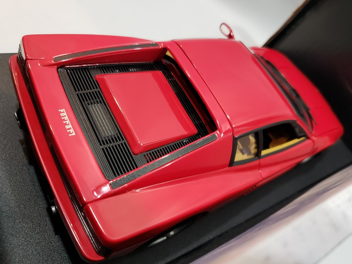 1/18 HOT WHEELS ELITE 1984 FERRARI TESTAROSSA RED DIECAST MODEL