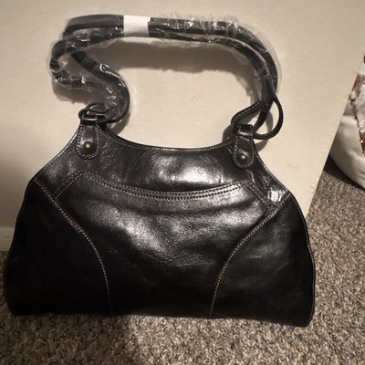 Andrea Black Solid Shoulder Bag Zip Closure Inner Pockets Lined Silver Hardware