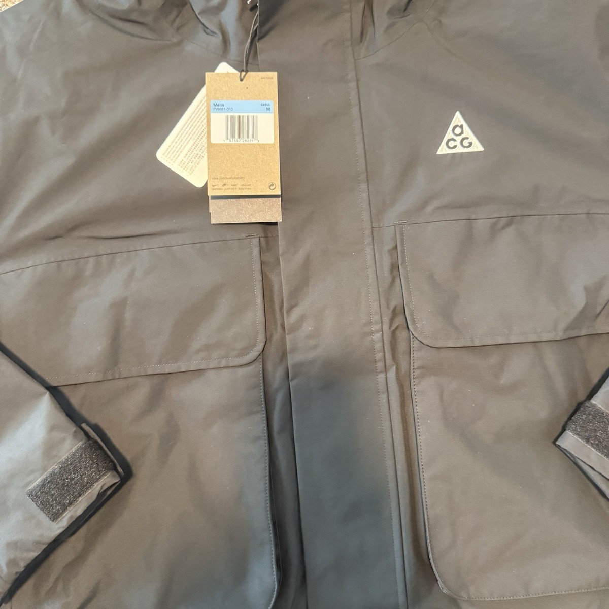 Nike ACG Storm-Fit 'Skull Peak' Black Full Zip Jacket, Size medium