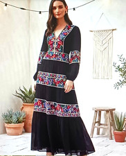 BCBG MaxAzria Gypsy Boho V Neck Maxi Dress Embroidered Blk Crepe Ruffle Hem Sz 6