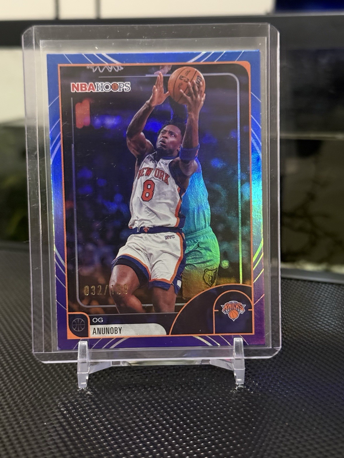 2025-26 Topps Nba Hoops - OG Anunoby #3 Blue And Purple Rainbow /199 Knicks