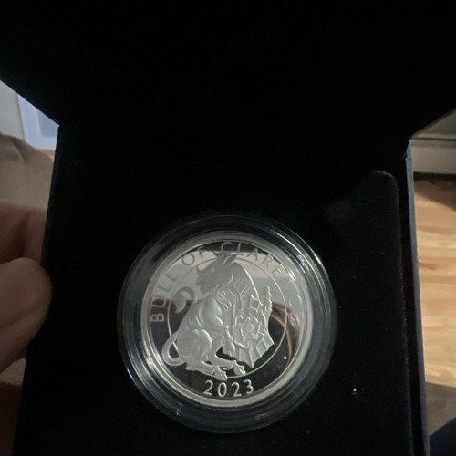 The Royal Tudor Beasts The Bull of Clarence 2023 Silver Proof Coin Limited 1,250 - Imagen 11 de 11