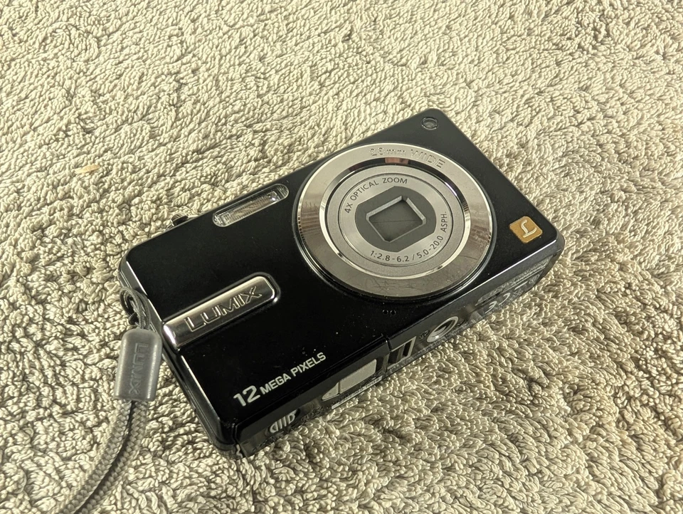 Panasonic Lumix DMC-F3 12.1MP Digital Camera With SD Card, Silver - Tested, photo 1 of 5
