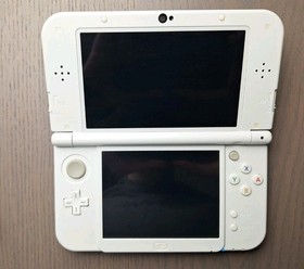 New Nintendo 3DS XL Pearl White | Charger + 32GB SD Card | REGION FREE