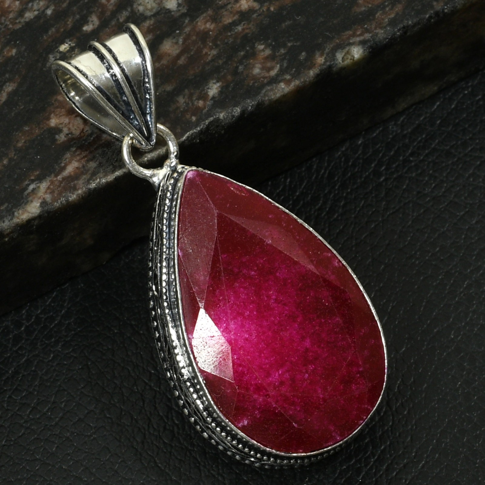 Simulated Ruby Gemstone Handmade Antique Design Pendant Jewelry 2.2