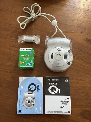 2005 Fujifilm Nexia Q1 APS analoge Kamera + Gurt & Film - brandneu in Box