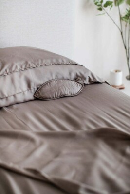 Yala Bamboo And Silk Dreamsack Twin Sheets (Read Description)
