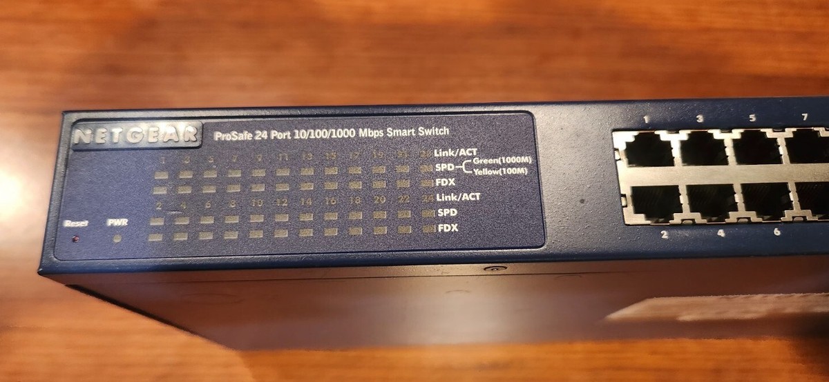 Commutateur géré Netgear GS724T-400EUS ProSafe 24 ports Gigabit