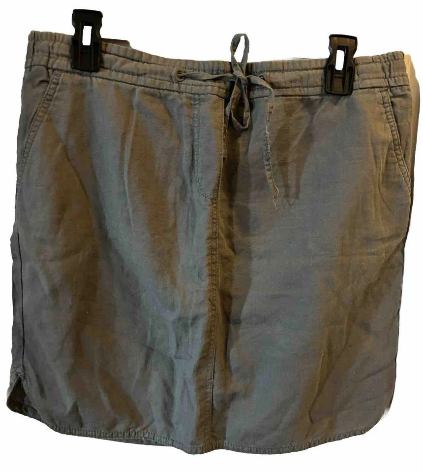 Minifalda Kenar Oliva Foto 2 de 4