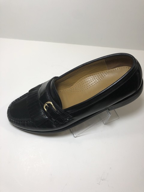 pinch buckle loafer