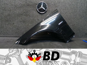 C36-21 * Mercedes-Benz W204 C-Klasse  Kotflügel Links - 197 Obsidianschwarz Met