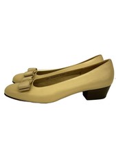 Salvatore Ferragamo Pumps DR 33023 US7 Cream