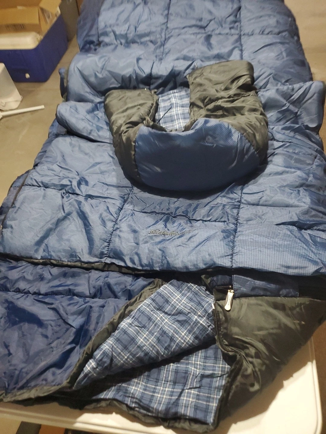 Eddie Bauer Rest Convertible Hood Sleeping Bag, model EB10023