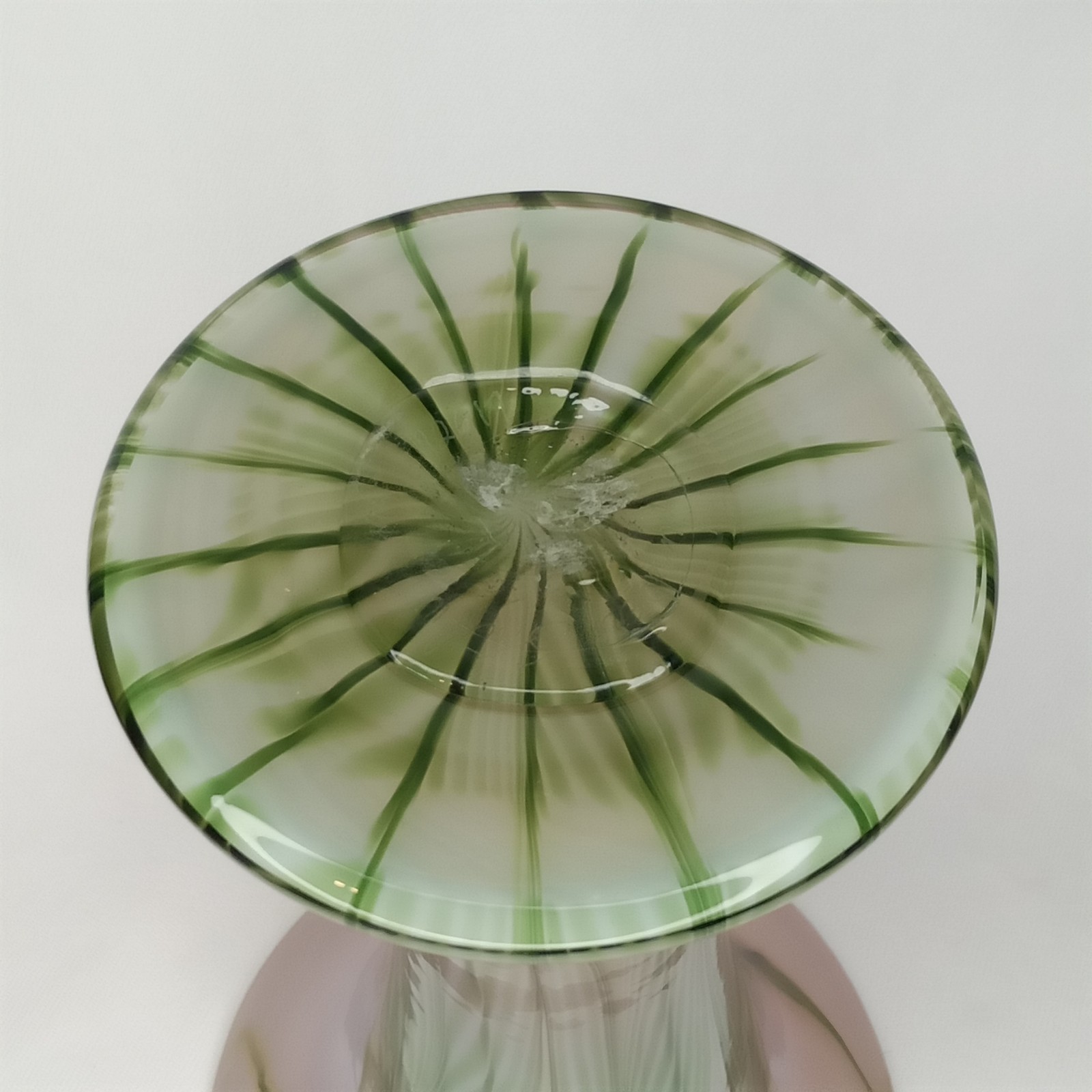 Lundberg Studios Glass Vase Green Gold Iridescent Feather Magnolia Flared Signed