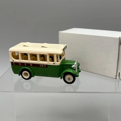 Lledo Days Gone 1935 Dennis Single Deck Coach London Country Bus Diecast AA5 - Image 1 of 3