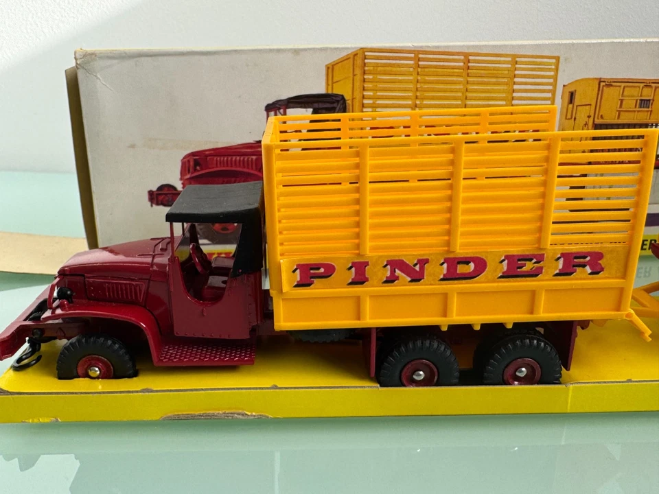 Dinky Toys France GMC cirque Pinder 881 complet avec accessoires boîte et cales - Photo 3/4