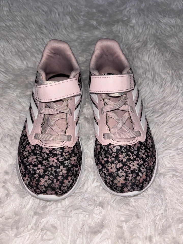 Adidas Cloudfoam niña talla Zapatilla deportiva de una correa de diseño floral 9. Lindo, cómodo Foto 2 de 4