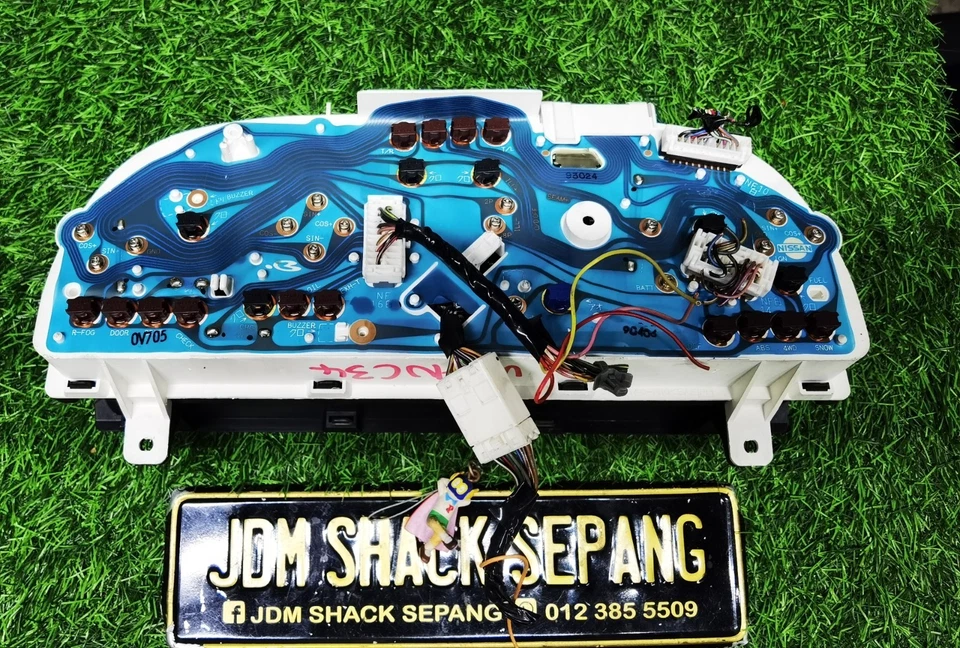NISSAN STAGEA WGNC34 METER CLUSTER ASSEMBLEY - Image 2 of 2