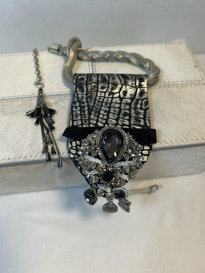 Кожаное ожерелье ручной работы, черный серебряный животный принт, винтажная брошь со стразами - Изображение 2 из 4