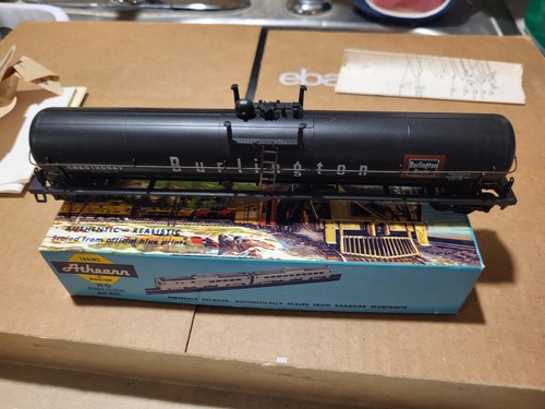 HO Athearn BN Burlington 62' Tank Car 130047 kit # 1522 y caja (2) stk# | Condition: New