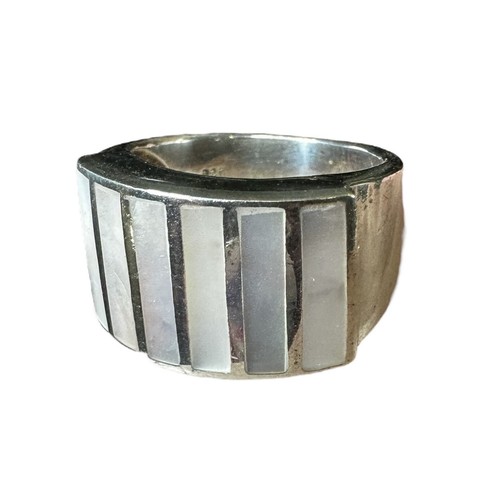 Vintage Sterling Silver 925 Mother Of Pearl Size 8 Inlaid Vertical Row Ring EUC - Picture 17 of 18