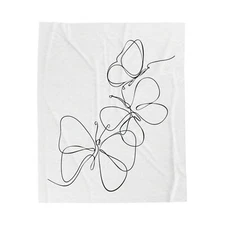 Butterfly Line Work Velveteen Plush Blanket