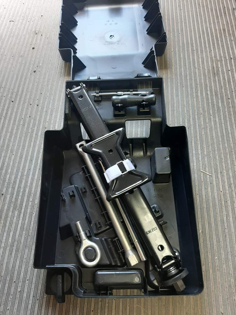 Dodge Ram Pro Master Jack and Tool Kit - Takeout Unit