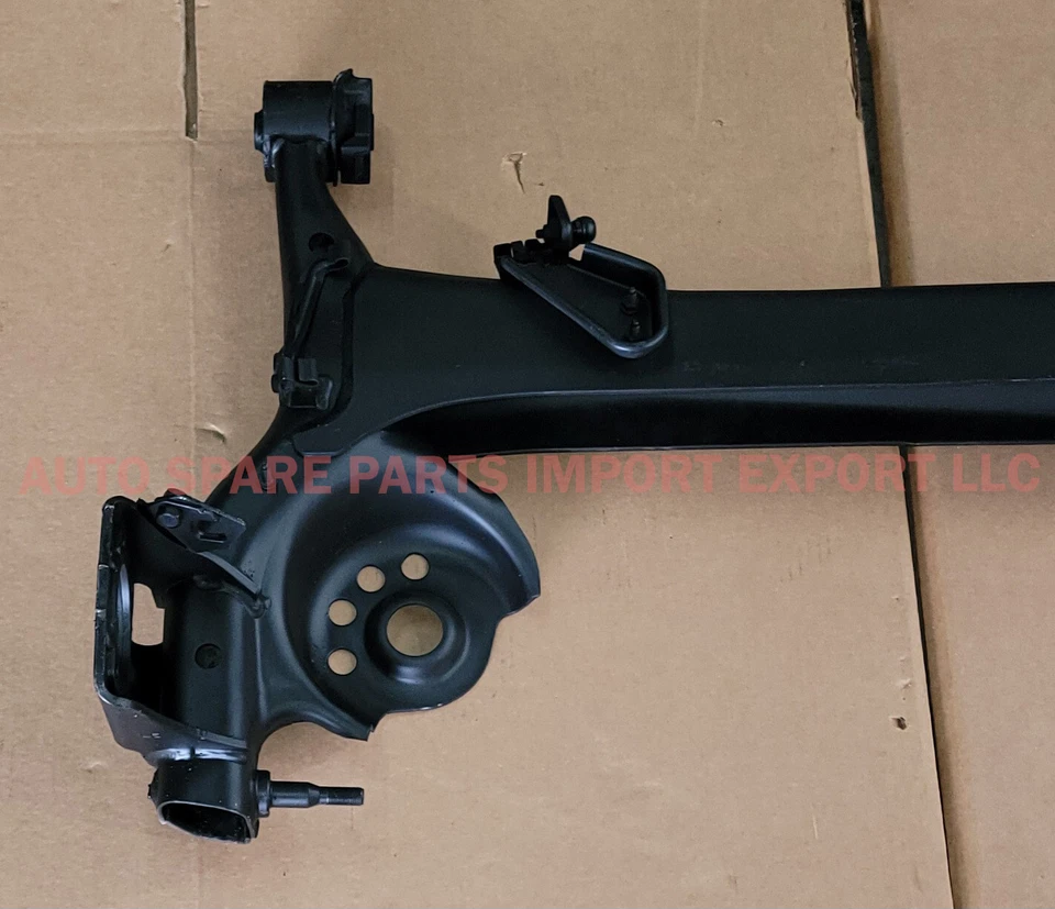 Eje de subchasis travesaño trasero Toyota Yaris Echo 03-06 / Scion xA xB 04-06 OEM Foto 3 de 4
