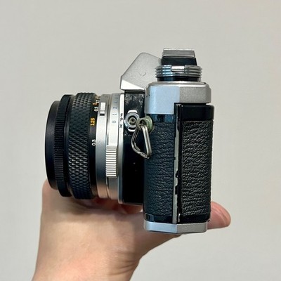 OLYMPUS OM-1 SLR 35mm Film Camera w/ G.ZUIKO AUTO-W 28mm F3.5 Lens