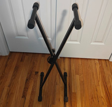 Stage Rocker Powered by Hamilton Keyboard Stand Preowned X Style Adjustable
