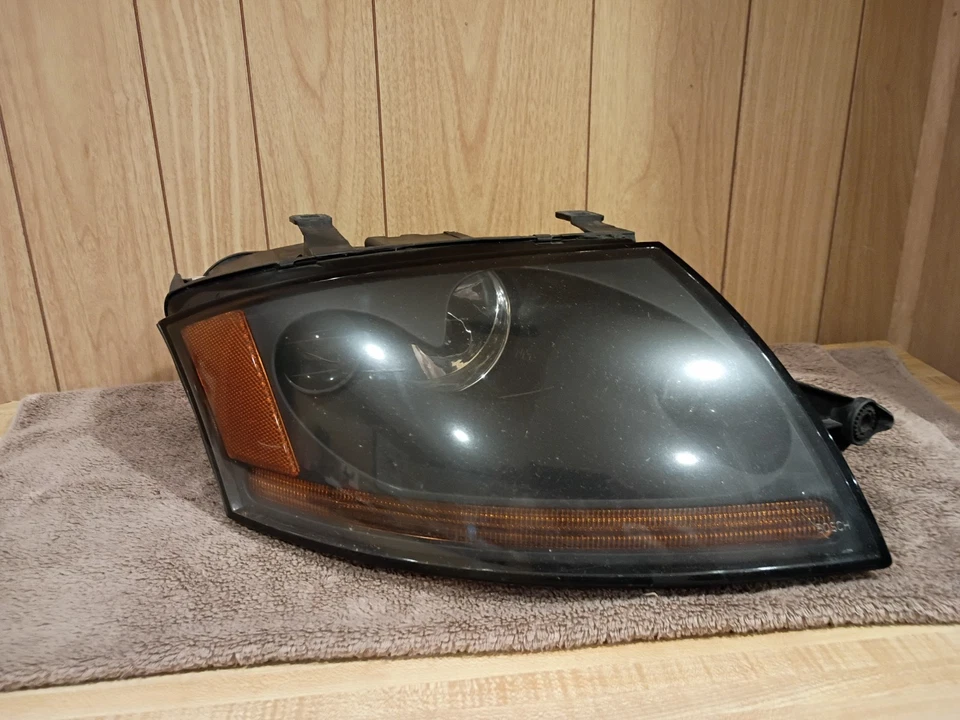 Faro Audi TT 2000-2006 HID xenón lado derecho del pasajero genuino OEM bonito Foto 2 de 4