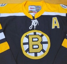 Bobby Orr Cards, Rookie Cards and Autographed Memorabilia Guide 12