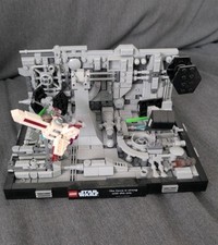 LEGO Star Wars: Death Star Trench Run Diorama...