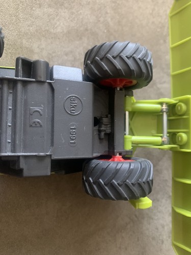 Siku Claas Lexion 600 Combine Toy Model Metal & Plastic w/ Rubber Tires 9.5”Long - Picture 14 of 15