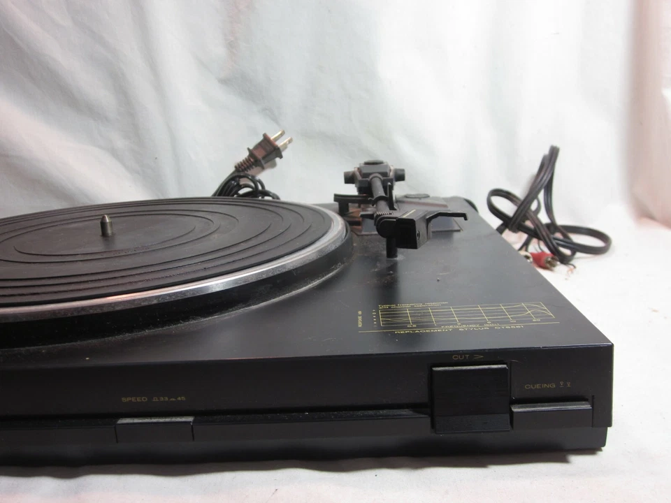  parts / repair Marantz Automatic Turntable TT151 record player - Image 4 of 4
