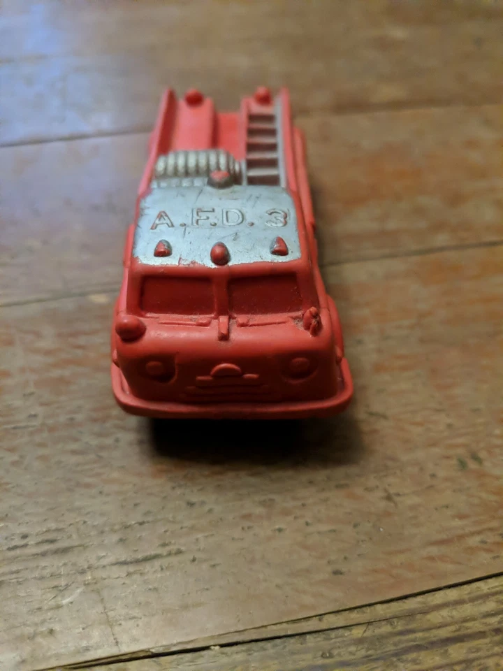 4 «КРАСНЫЙ ЖЕЛТЫЙ ПОЖАРНАЯ МАШИНА РЕЗИНОВЫЙ КЛАССИЧЕСКИЙ ВИНТАЖНЫЙ РЕДКАЯ - Изображение 4 из 4