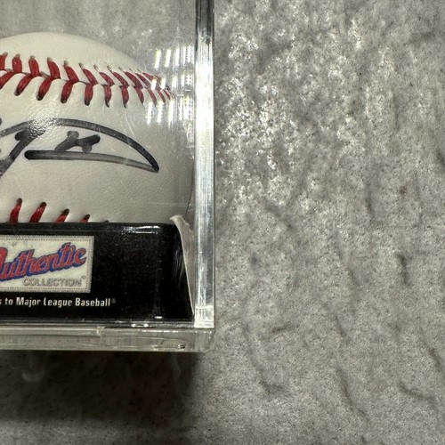 Carlos Zambrano Signed Baseball Chicago Cubs Unauthenticated - Picture 4 of 10